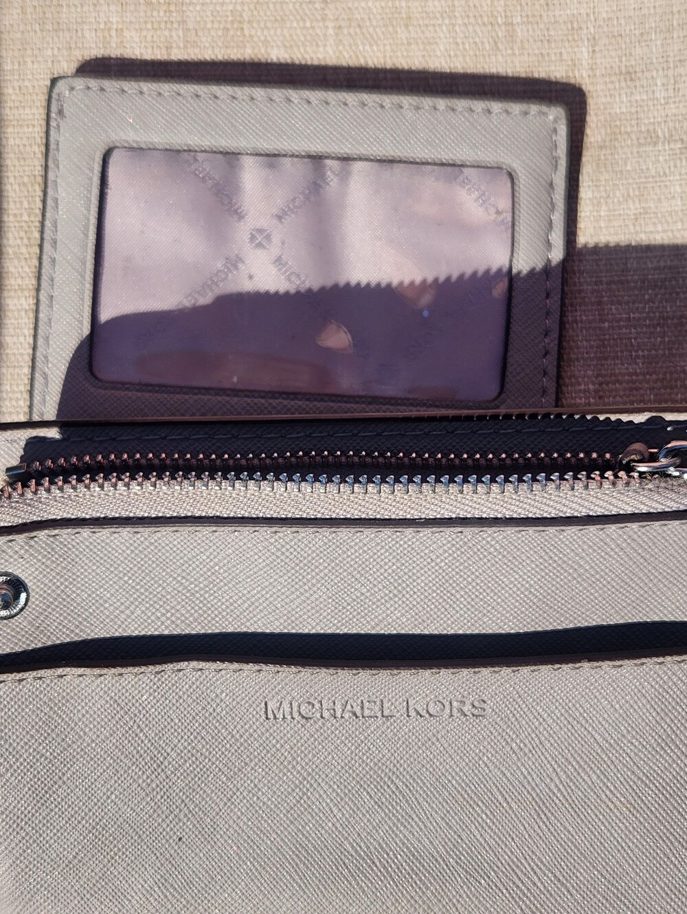 MICHAEL KORS Pebbled Leather 2pc Wallet in Light Taupe/Gray w Butterfly Charm - Picture 7 of 13